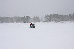 Снегоход застревает Снегоход застревает